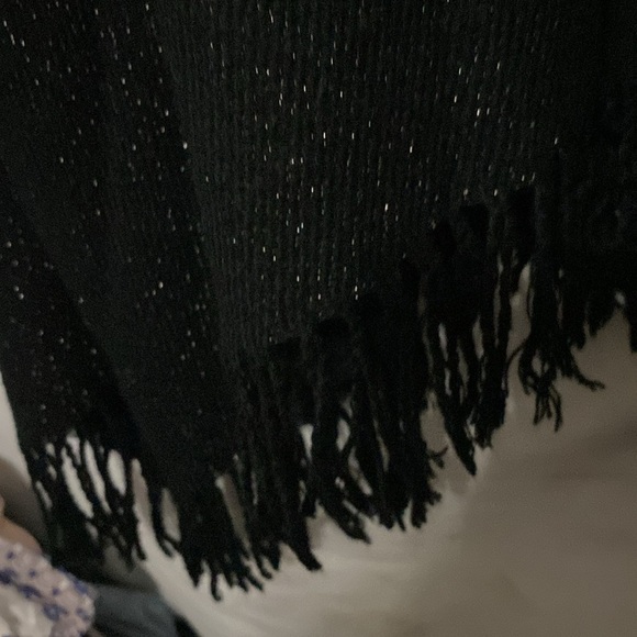 AVENUE OSFM WOMENS BLACK GOLD METALLIC THREADS OPEN FRONT WRAP FRINGE BOTTOM EUC - Picture 1 of 8